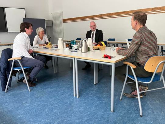 Treffen mit dem Bezirksstadtrat für Bürgerdienste und Soziales